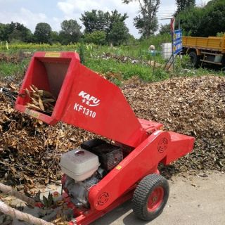 上海樹枝粉碎機(jī)，卡夫樹木粉碎機(jī)樹葉秸稈粉碎設(shè)備